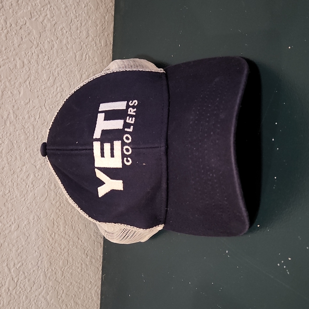 Yeti Coolers Maroon and White Hat Uniesex